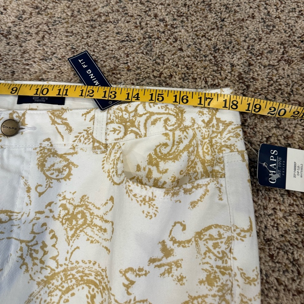 Chaps beige and gold capris size 14P - Picture 4 of 6